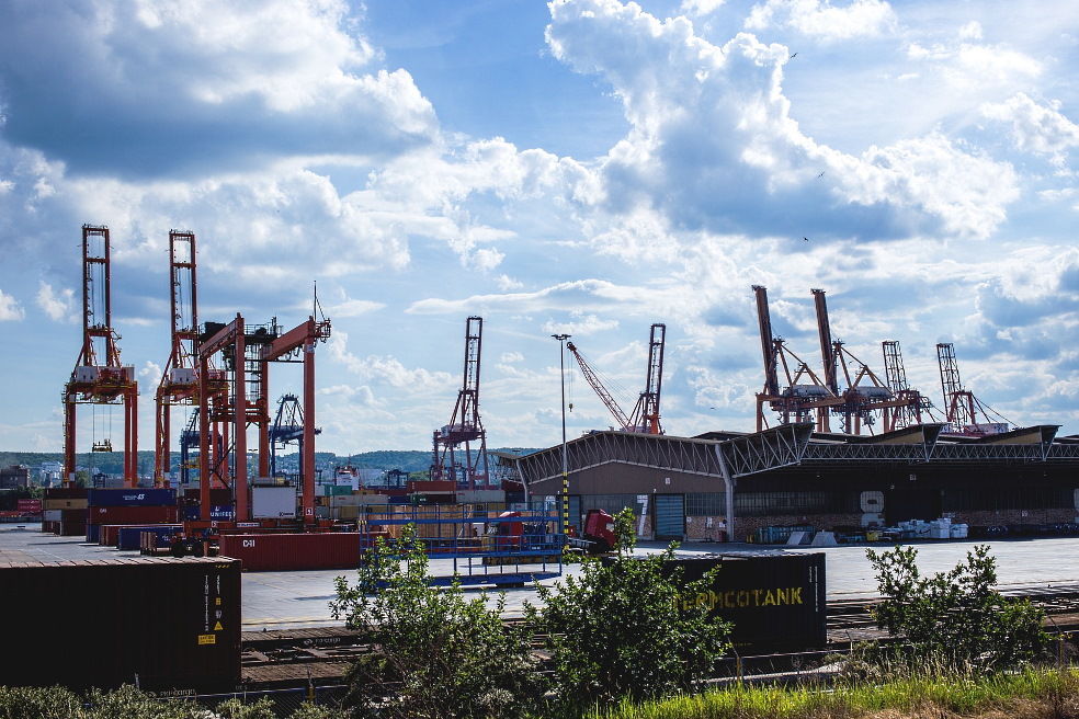 Seaport construction